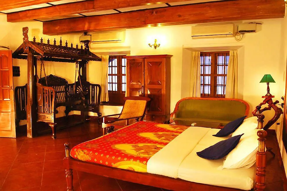 Rossitta Wood Castle Bed & Breakfast Kochi