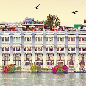 https://lake-pichola.udaipurhotels.org