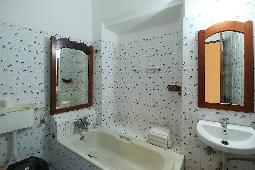 Rossitta Wood Castle Bed and Breakfast Kochi