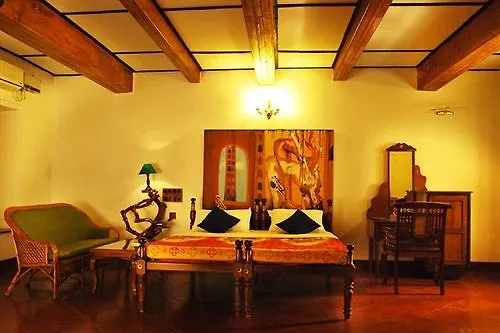 Rossitta Wood Castle Bed and Breakfast Kochi 3*,