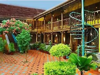 *** Bed & Breakfast Rossitta Wood Castle Bed and Breakfast Kochi India