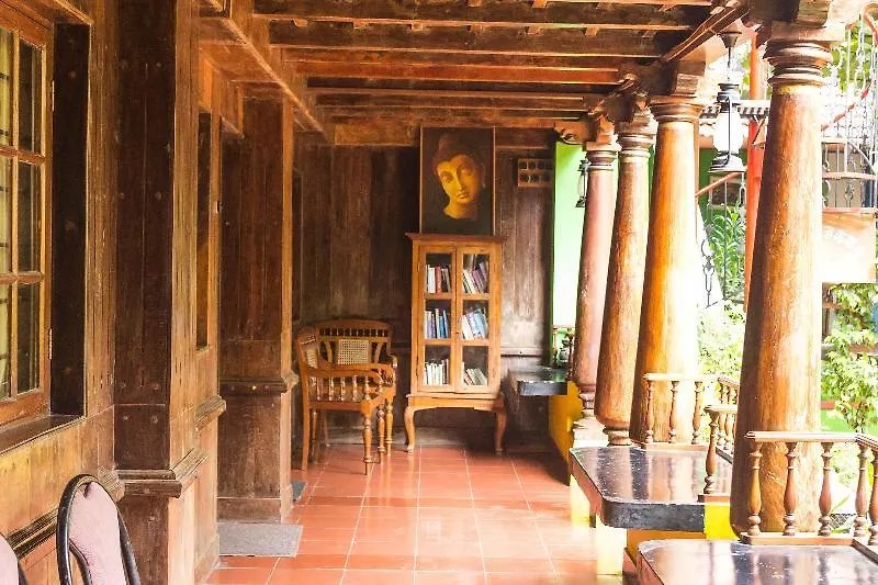 Rossitta Wood Castle Bed and Breakfast Kochi