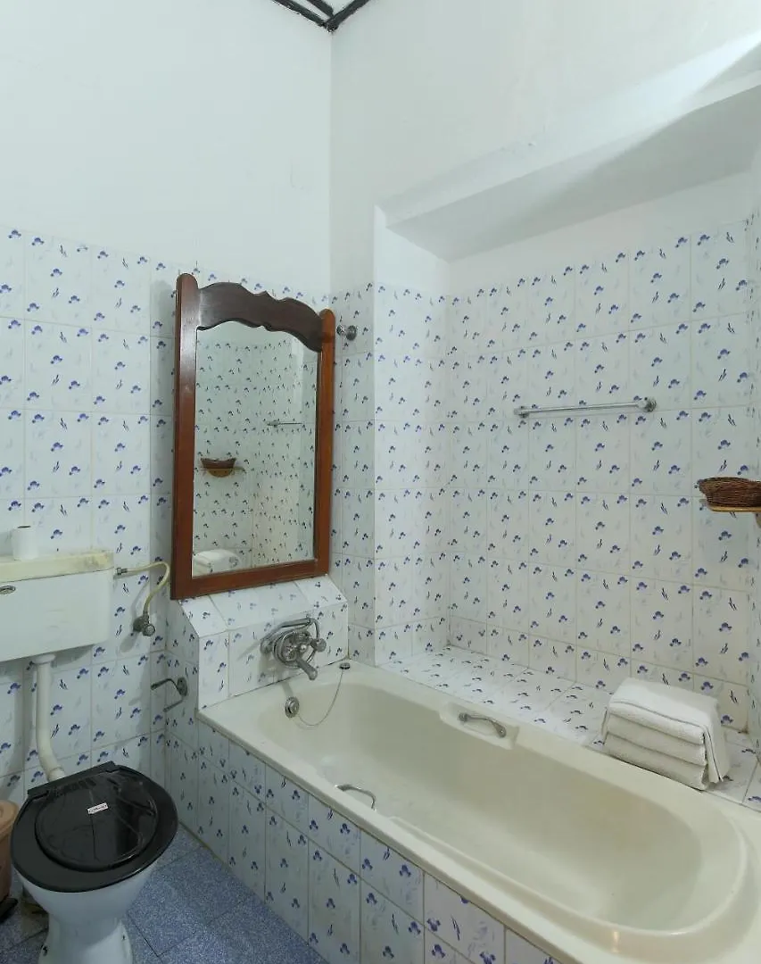 Rossitta Wood Castle Bed and Breakfast Kochi Bed & Breakfast