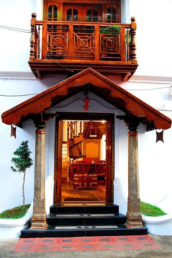 Bed and Breakfast Rossitta Wood Castle Kochi